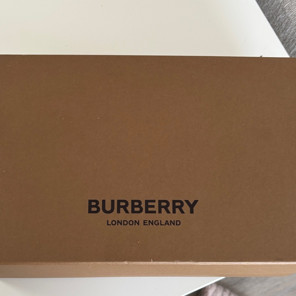 Burberry Women's Sneakers - Brown